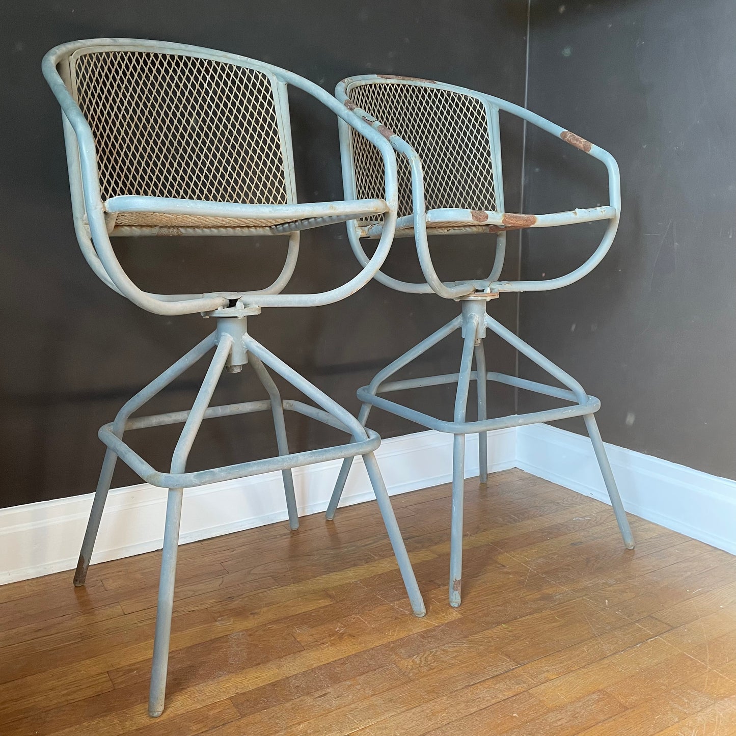 Bar Height Swivel Chairs