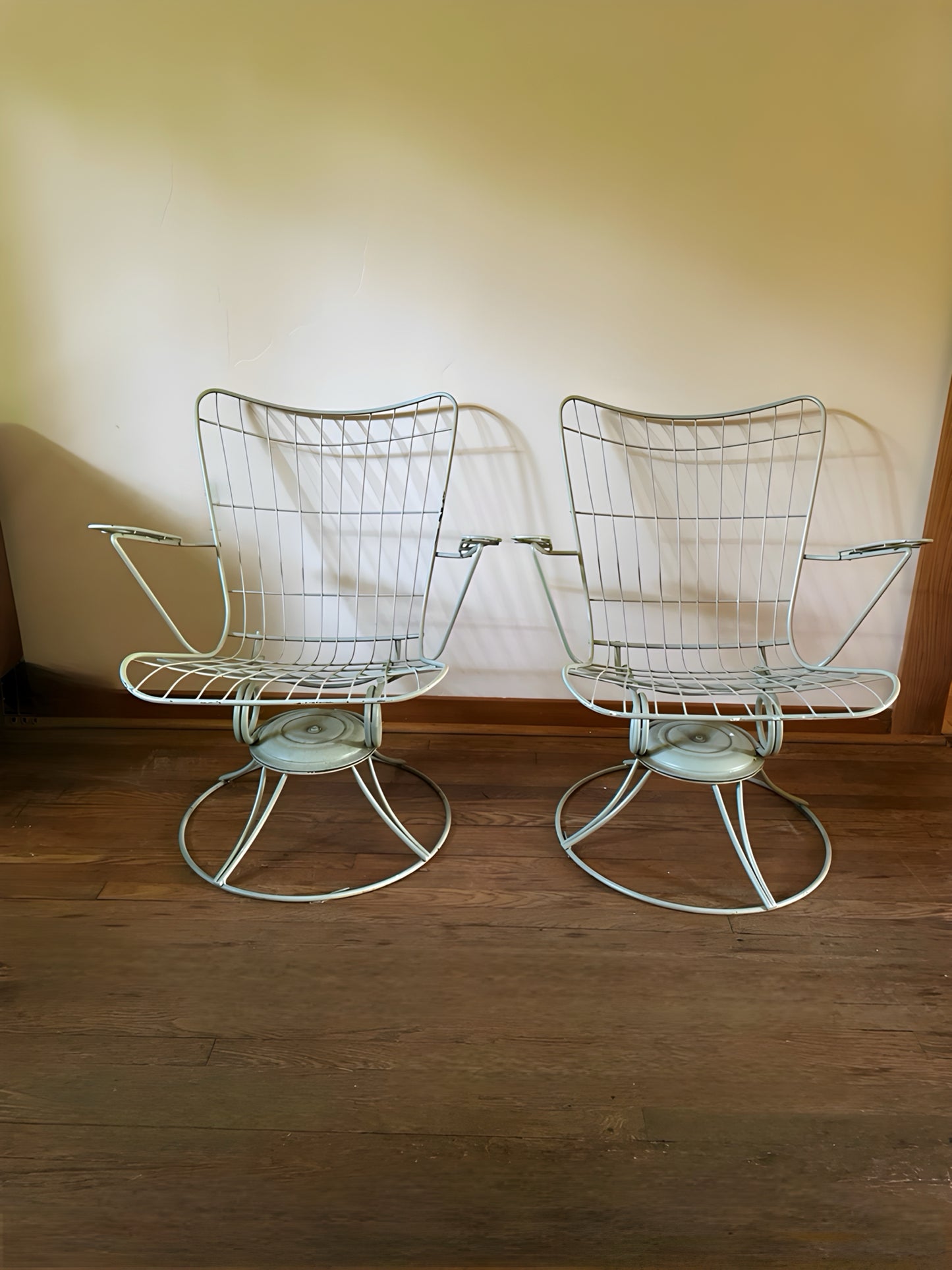 Homecrest Trinidad Low-Back Swivel Rocker Pair