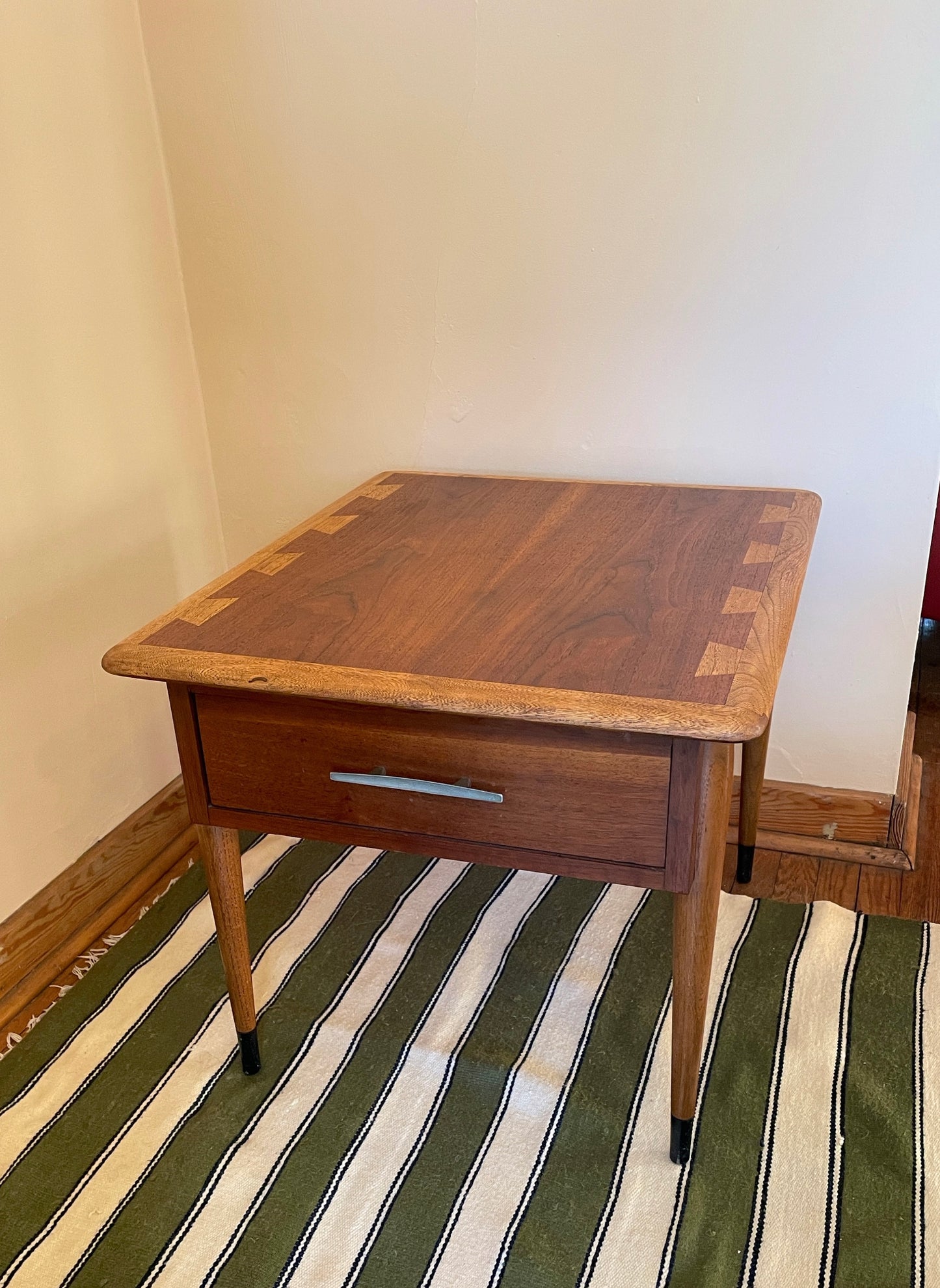 Lane Acclaim End Table with Drawer