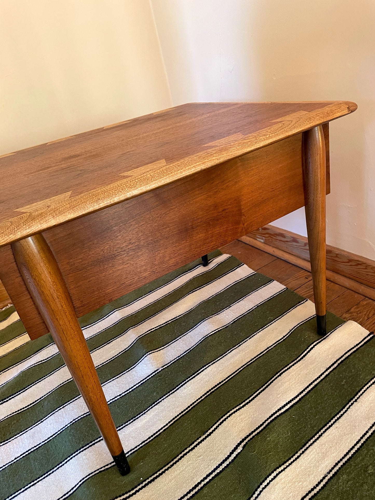 Lane Acclaim End Table with Drawer