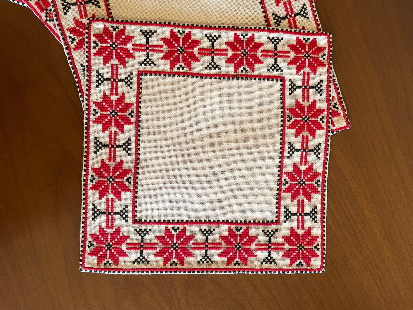 Beregi Embroidered Napkins