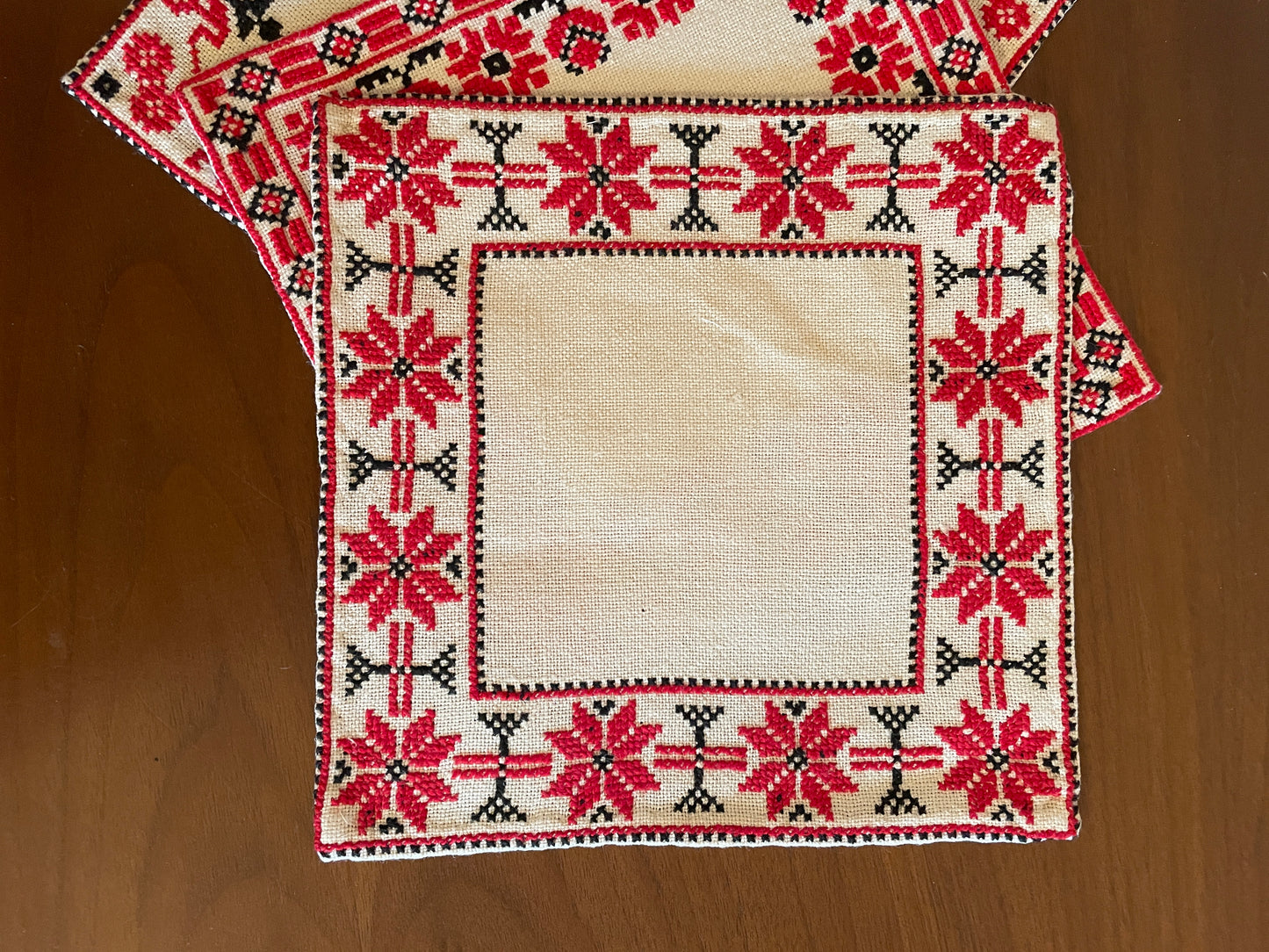 Beregi Embroidered Napkins