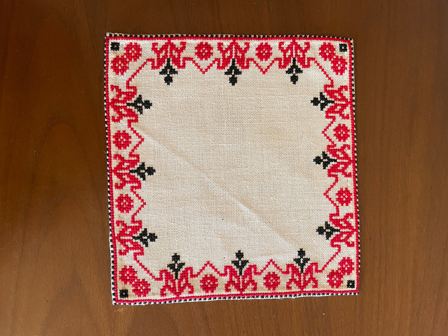 Beregi Embroidered Napkins