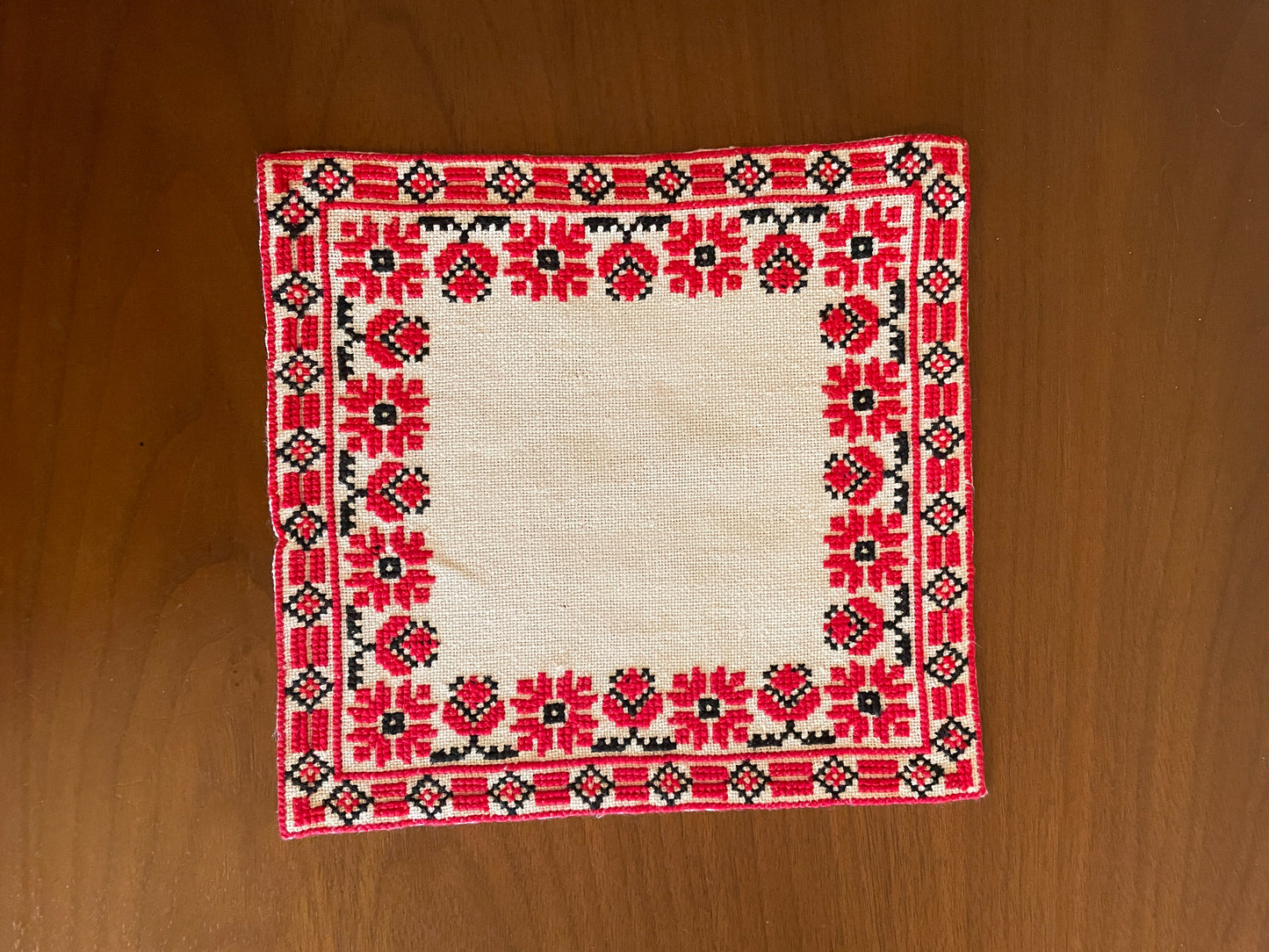 Beregi Embroidered Napkins