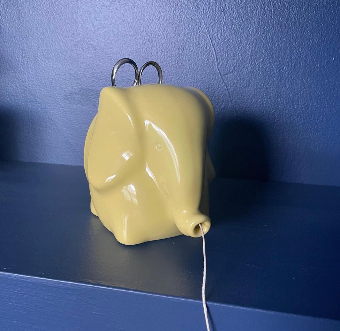 Hoffritz Elephant String Dispenser