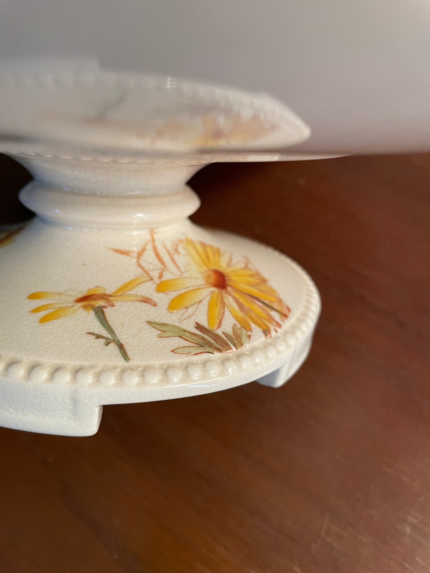 Victorian Familiar Flowers Cake Stand